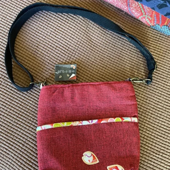 PRICE DROP! NWT Boho canvas shoulder bag with floral appliqués - Picture 2 of 16